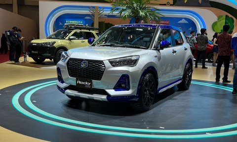 Daihatsu Rocky Hybrid Mejeng di GIIAS 2024, Masih Belum Dijual