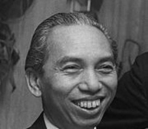 22 Juli 1917:  Adam Malik Lahir di Pematangsiantar, Wapres Ketiga Indonesia yang Juga Pahlawan Nasional