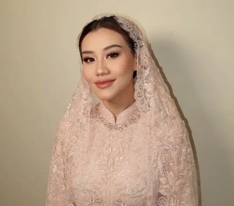 Potret Aaliyah Massaid dengan Makeup Soft Glam saat Pengajian, Cantik & Aura Calon Manten Makin Terpancar