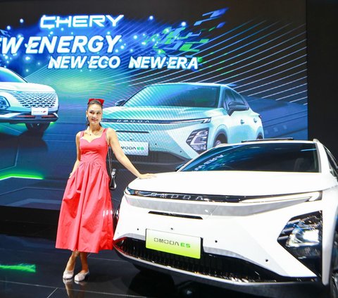 Tidak Puas Cuma Punya Satu SUV Chery, Artis Luna Maya Boyong Omoda E5