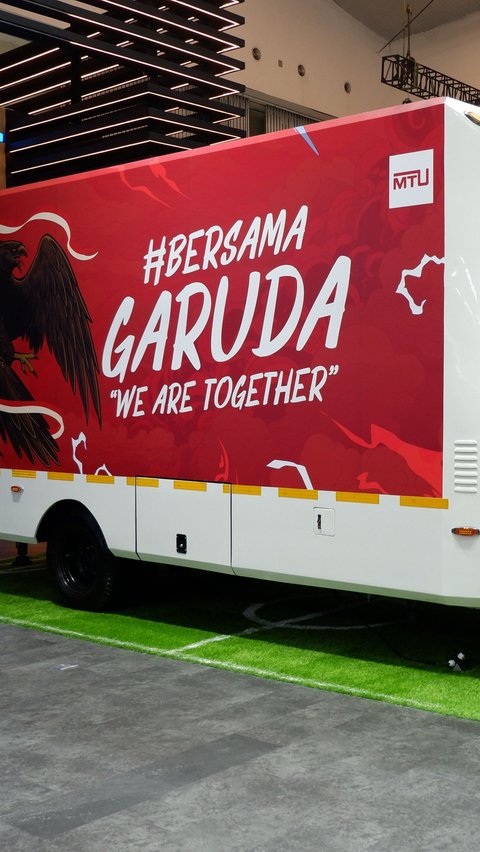 Mitsubishi Fuso Showcases VAR Trucks for the New Indonesian League at GIIAS 2024, Capable of Monitoring Football Matches.