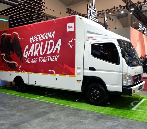 Mitsubishi Fuso Showcases VAR Trucks for the New Indonesian League at GIIAS 2024, Can Monitor Football Matches