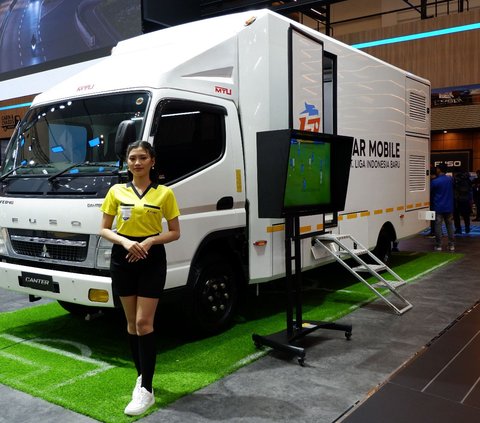 Mitsubishi Fuso Showcases VAR Trucks for the New Indonesian League at GIIAS 2024, Can Monitor Football Matches