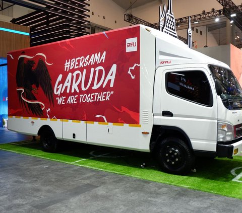 Mitsubishi Fuso Showcases VAR Trucks for the New Indonesian League at GIIAS 2024, Can Monitor Football Matches