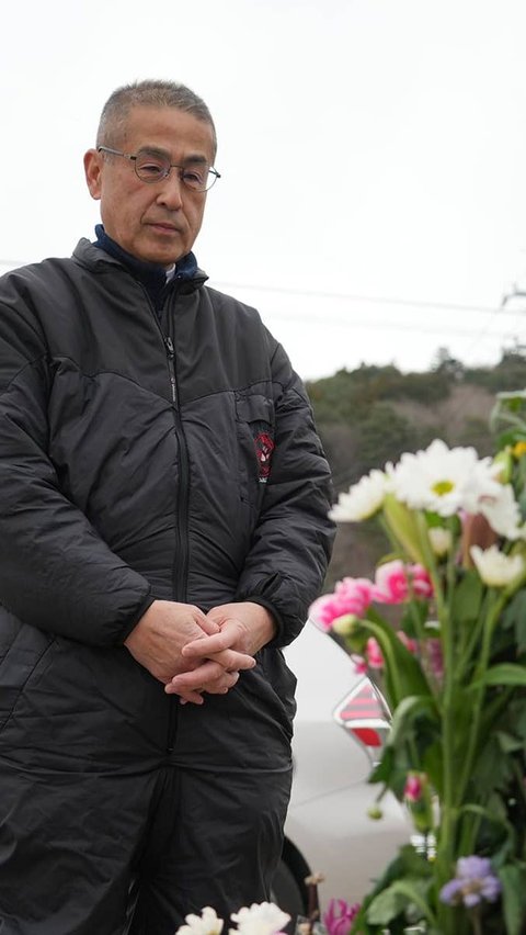 Story of a Japanese Man Diving 600 Times to Find his Missing Wife During the 2011 Tsunami