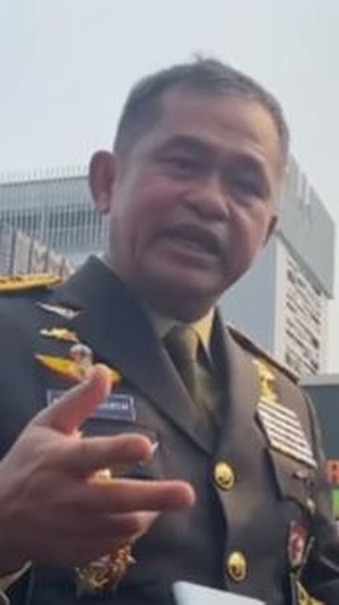 Anggota TNI Banyak Kebutuhan Ekonomi, Kasad Maruli Persilakan Jadi Driver Ojol 'Saya Kalau Sempat Ngojek, Ngojek Juga'