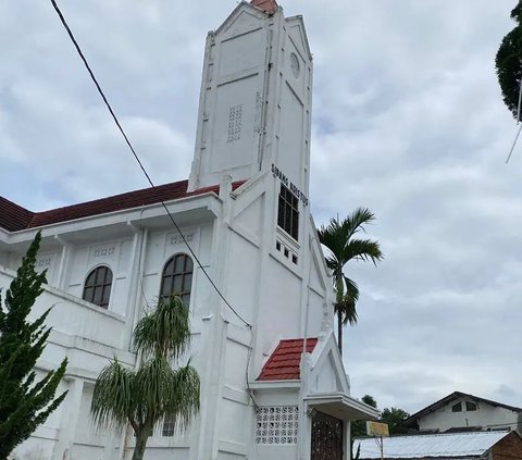 Kisah Gereja Sidang Kristus di Sukabumi, Punya Menara yang Usianya Lebih Tua dari Jam Gadang