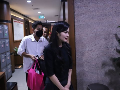 Claiming Endorsement Results, Sandra Dewi Objects to 88 Branded Bags Seized by Kejagung