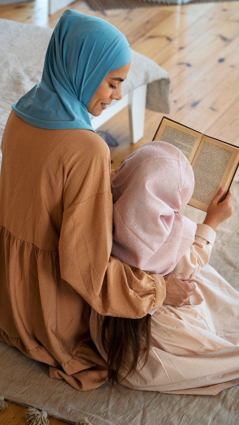 A Collection of Prayers for the Best Children, Asking for Them to Become Pious Individuals and Beneficial for Religion and the Nation