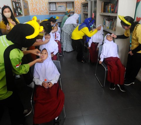 FOTO: Kemenkes Gelar Pekan Imunisasi Nasional Polio Tahap Dua, Sasar 16 Juta Anak