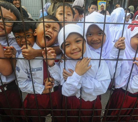 FOTO: Kemenkes Gelar Pekan Imunisasi Nasional Polio Tahap Dua, Sasar 16 Juta Anak