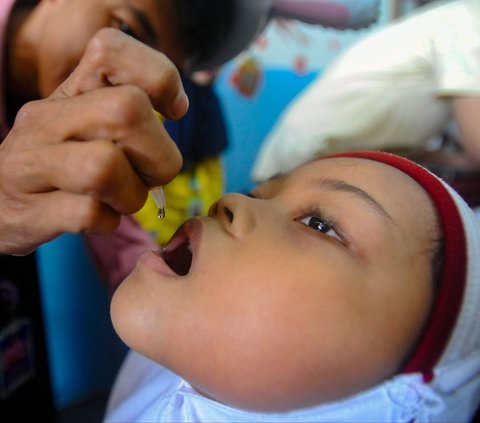 FOTO: Kemenkes Gelar Pekan Imunisasi Nasional Polio Tahap Dua, Sasar 16 Juta Anak