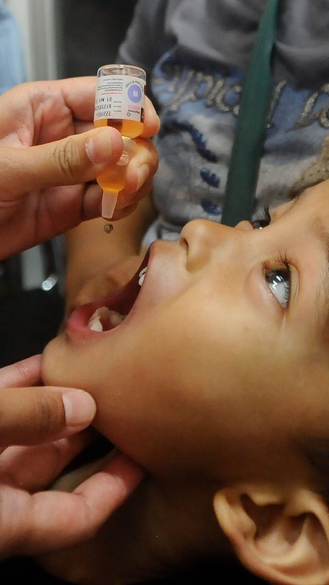 FOTO: Kemenkes Gelar Pekan Imunisasi Nasional Polio Tahap Dua, Sasar 16 Juta Anak