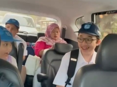 Potret Kompak Anak-anak Pasha Ungu & Adelia Wilhelmina saat Berangkat Sekolah Bareng, Seru Banget!