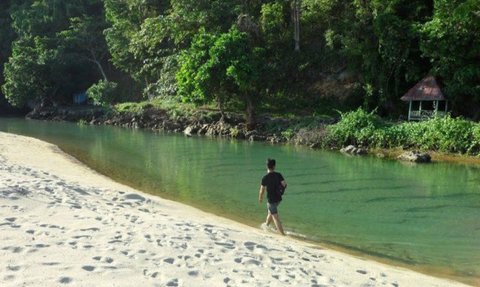 Sungai Terpendek Kedua Ternyata Ada di Indonesia, Airnya Jernih Cuma Punya Panjang 20 Meter