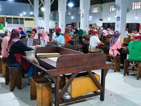 Thousands of Cigarette Workers in Kudus Failed to Receive BLT, Here's the Cause