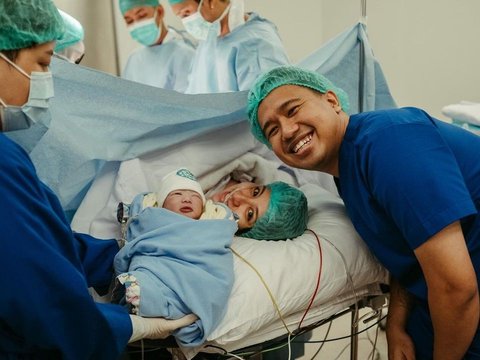 Portrait of Joshua Suherman and Clairine Clay's Emotional Moment as They Welcome Their First Child