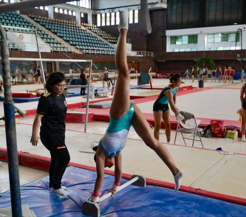 FOTO: Sosok Rifda Irfanaluthfi, Atlet Senam Artistik Pertama Indonesia yang Lolos Olimpiade Paris 2024