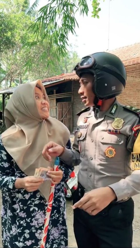 Pak Bhabin Ternyata Pernah Bikin Konten Bagi-bagi Uang tapi Selalu Gagal, Ternyata Ini Penyebabnya