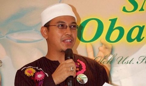 4. Ustad Jefri Al Buchori