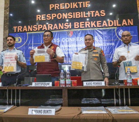 FOTO: Bareskrim Tangkap Pelaku TPPO Jaringan Internasional yang Pekerjakan 50 WNI sebagai PSK di Australia