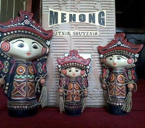 Mengenal Menong, Suvenir Unik Berwujud Boneka Perempuan dari Purwakarta