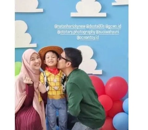 7 Potret Kekompakan Natasha Rizki dan Desta Rayakan Khitanan Anak Ketiganya