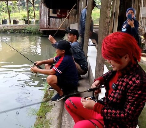 Komedian Adul Si Jago Mancing, Saat Tanding dengan Pesulap Merah Malah Kalah 'Tadi Saya Ngomong sama Ikannya'