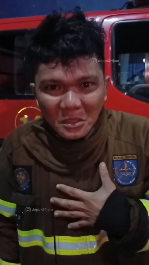 Viral, Begini Momen Petugas Damkar Depok Menangis dan Minta Maaf karena Gagal Padamkan Api di Salah Satu Gereja