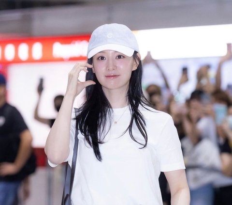 Pesona Kim Ji Won, Tampil Cantik dan Merona di Bandara Menuju FanMeeting Taipei