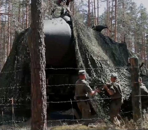 FOTO: Penampakan Rudal 'Maut' Rusia Turun Gunung dalam Latihan Taktis Senjata Nuklir