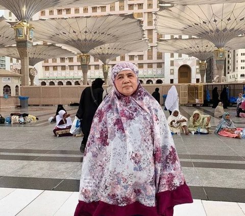 Mamah Dedeh Has Performed Hajj Dozens of Times, Atta Halilintar Asks About Its Law