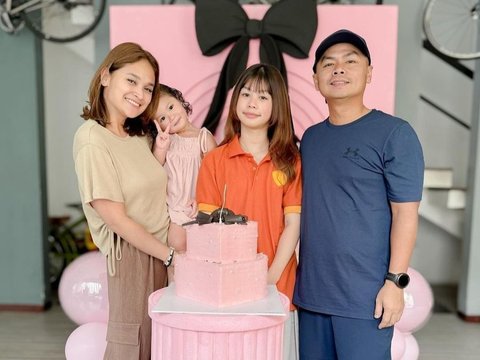 10 Potret Cantik Audie Oryza Sativa Anak Wendy Cagur di Momen Ultah ke-13, Kini jadi Anak Gadis