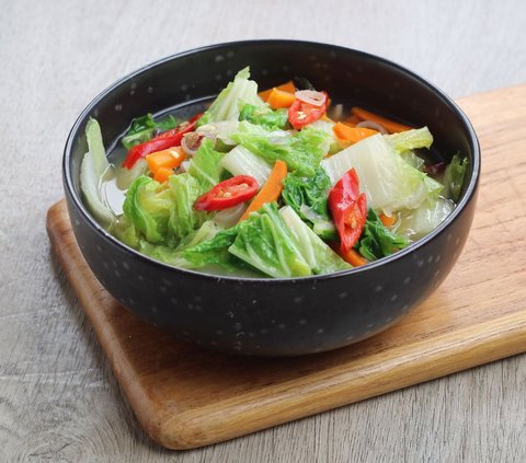 Delicious and Easy Stir-Fried White Cabbage with Meatballs for Everyday