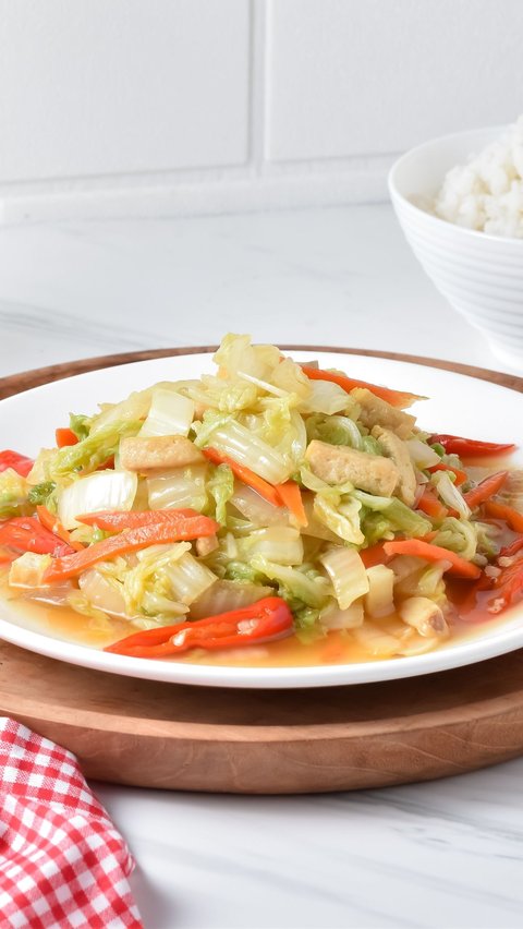 Delicious and Easy Stir-Fried White Cabbage with Meatballs for Everyday