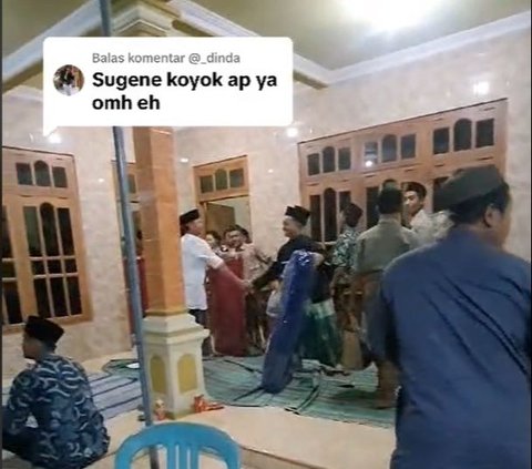 Tak Hanya Makanan, Isi Bingkisan Pengajian di Blitar Ini Bak Pindah Rumah