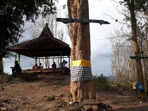 Mengunjungi Bukit Pertapaan Blitar, Lokasi Favorit Para Tokoh Masa Silam untuk Bertapa