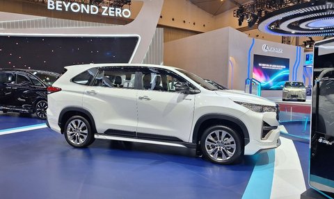 Toyota berharap insentif hybrid segera aktif karena mobil listrik masih terpusat di Jakarta.