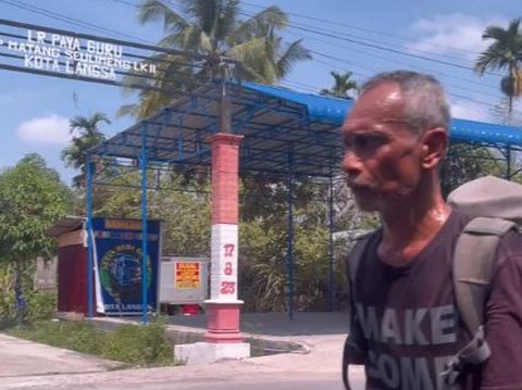 Bertemu Kakek Paruh Baya yang Jalan Kaki Jarak Jauh demi Hemat Biaya, Aksi Pria Beri Bantuan Ini Banjir Pujian