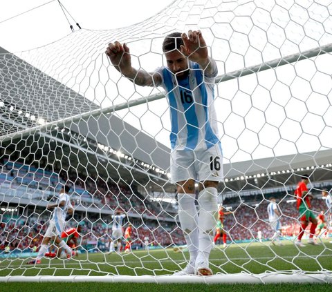 Keputusan aneh wasit menganulir gol Argentina setelah dua jam membuat kapten Timnas Argentina senior, Lionel Messi berkomentar.