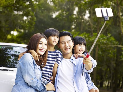 Alat untuk memotret diri dengan bantuan tongkat/Tripod