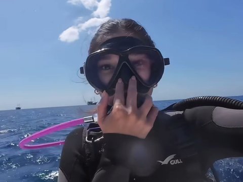 10 Potret Naysilla Mirdad saat Diving di Labuan Bajo, Dapat Pengalaman Langka Bisa Bertemu dengan Hewan Laut ini