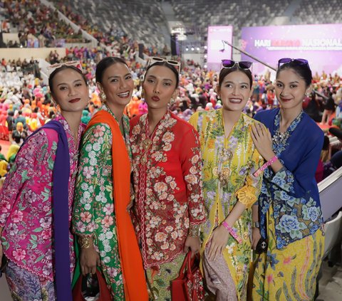 6 Portraits of the National Kebaya Day Celebration, Attended by 7,000 Women from Various Regions