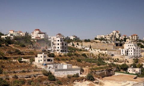 FOTO: Dianggap Tak Memiliki Izin, Israel Seenaknya Hancurkan Rumah Warga Palestina yang Sedang Dibangun di Tepi Barat