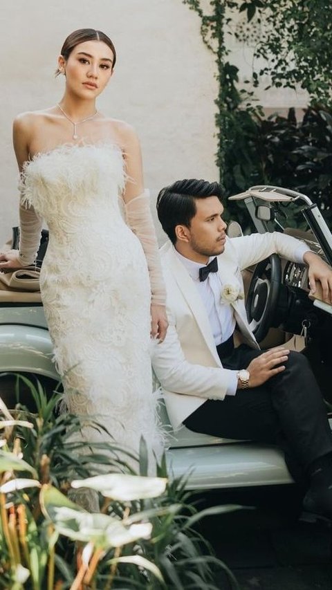 Setelah mewakili dua suku asal keluarga, foto prewedding Thariq dan Aaliyah yang ketiga mengusung tema <i>retro glam</i>.