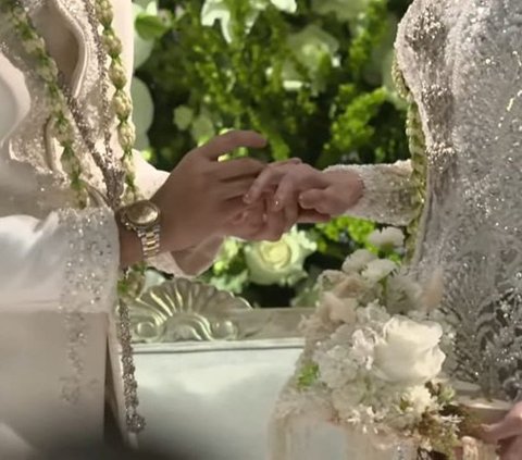 10 Potret Akad Nikah Thariq Halilintar & Aaliyah Massaid, Jokowi dan Bambang Soesatyo Jadi Saksi