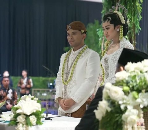 Cantiknya Aaliyah Massaid di Akad Nikah Bersama Thariq Halilintar, Anggun Berkebaya Putih & Pancarkan Aura Bahagia