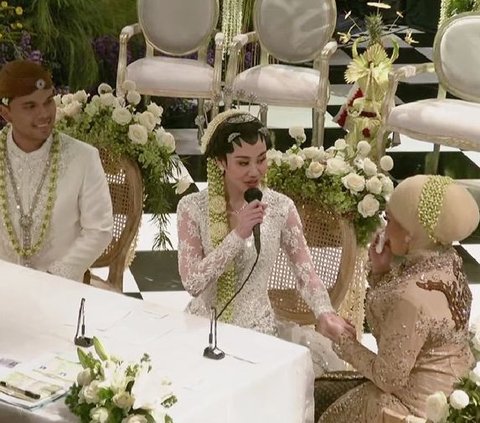 10 Photos of Thariq Halilintar & Aaliyah Massaid's Wedding Ceremony with Javanese Customs, Super Luxurious!