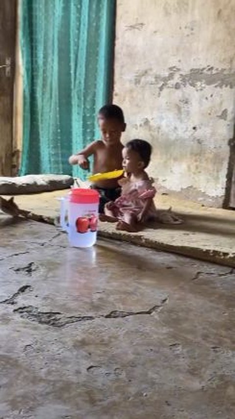 Nasib Pilu Kakak Beradik Tinggal Sebatang Kara Ditinggal Ortu, Hidup Berdua di Gubuk Tak Layak Huni