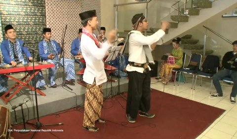 Berangkat dari Seni Pantun